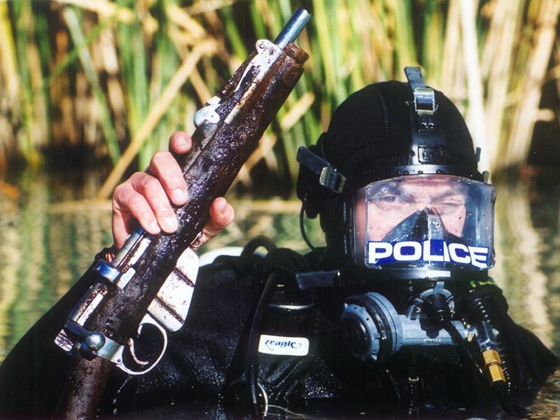 police-diver